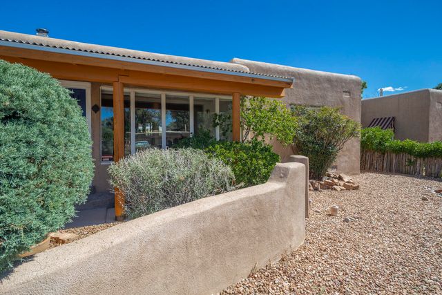3915 Smith Avenue SE, Albuquerque, NM 87108
