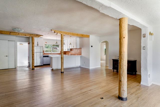 3915 Smith Avenue SE, Albuquerque, NM 87108