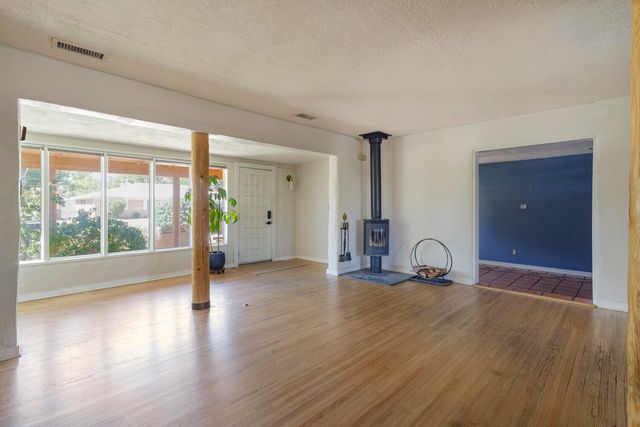3915 Smith Avenue SE, Albuquerque, NM 87108