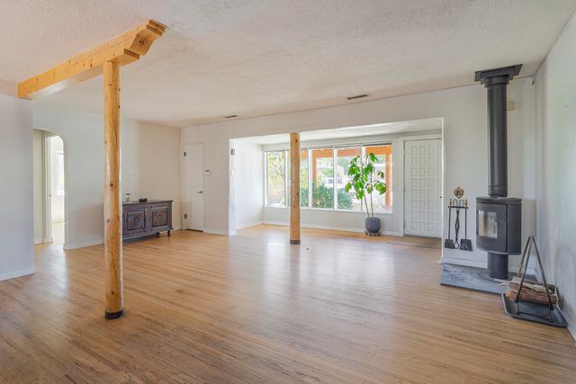 3915 Smith Avenue SE, Albuquerque, NM 87108