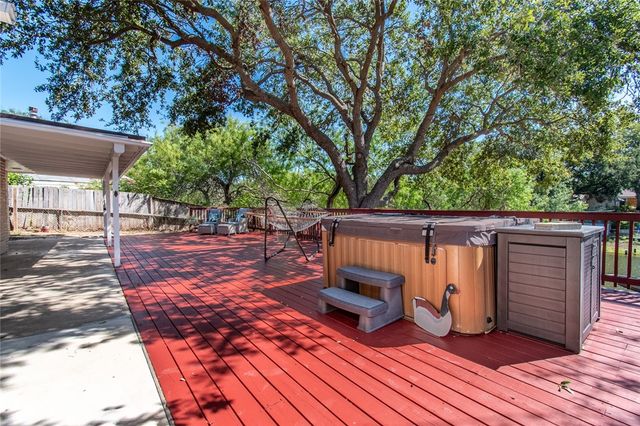 3201 Azores Dr, Corpus Christi, TX 78418
