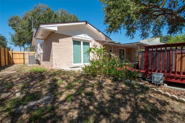 3201 Azores Dr, Corpus Christi, TX 78418