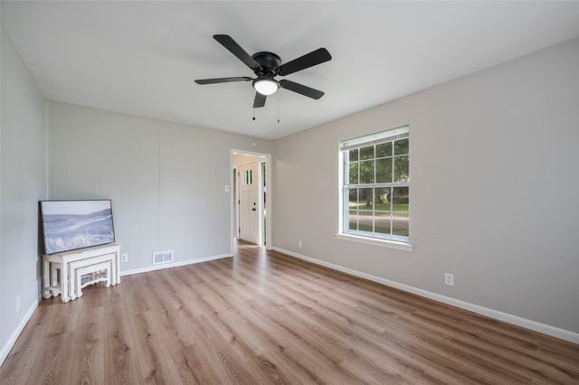 506 Melody Lane, Gainesville, TX 76240