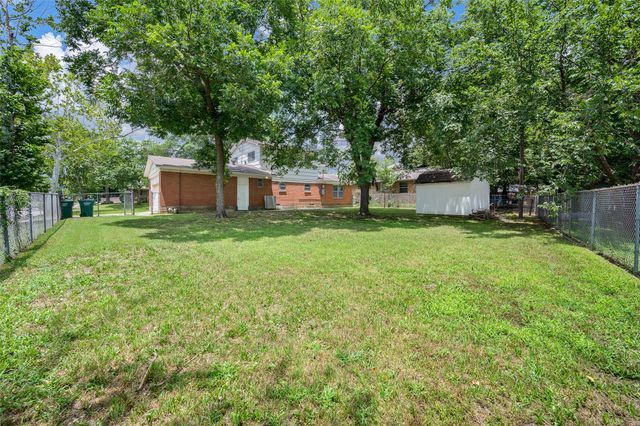 506 Melody Lane, Gainesville, TX 76240