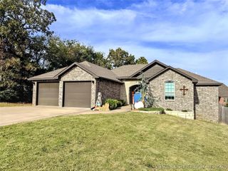 4236 Highland Drive, Tahlequah, OK 74464