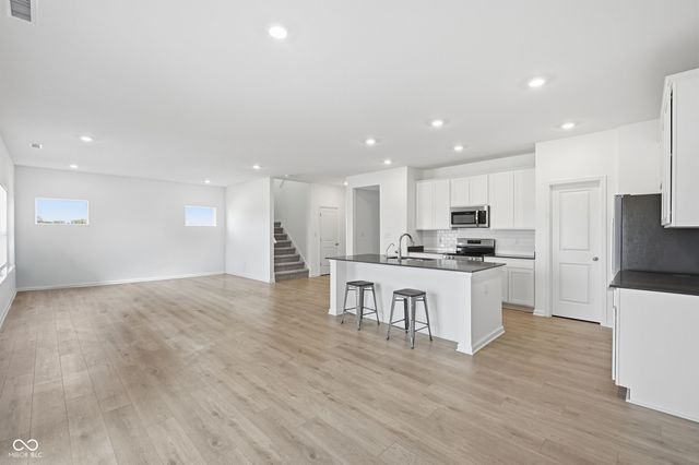 250 Evening Bay Court, Pendleton, IN 46064