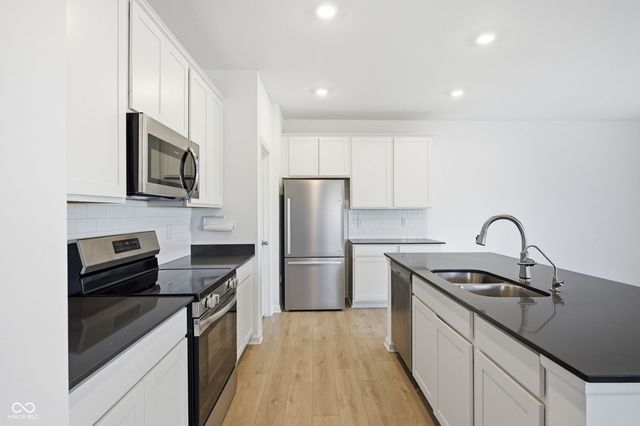 250 Evening Bay Court, Pendleton, IN 46064