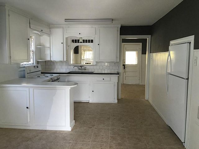 1001 Booth Street, Houston, TX 77009