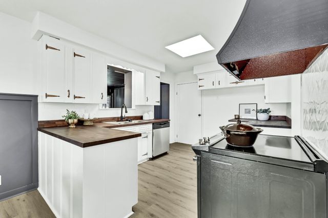 15 Bond St, Clarksville, TN 37040