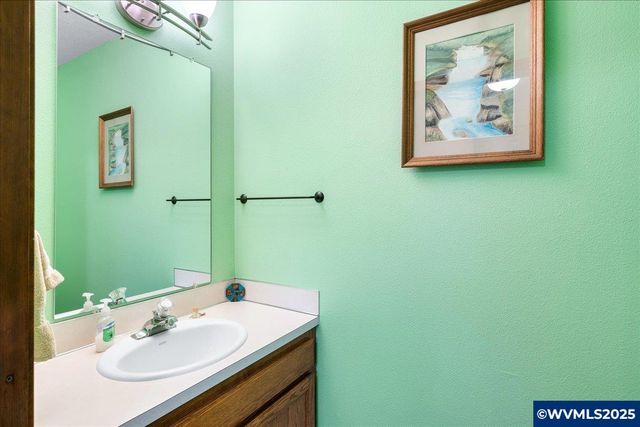 3310 NW Crocker Ln, Albany, OR 97321