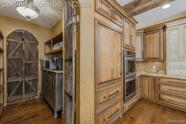 6265 Crest Forest Court, Clarkston, MI 48348