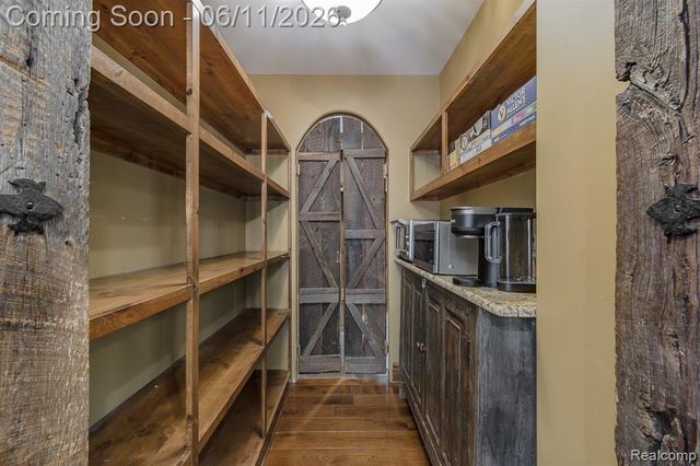 6265 Crest Forest Court, Clarkston, MI 48348