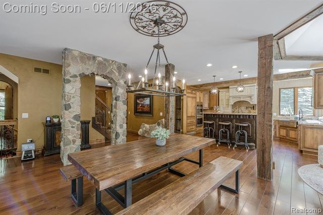 6265 Crest Forest Court, Clarkston, MI 48348