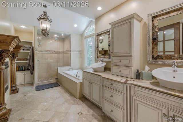 6265 Crest Forest Court, Clarkston, MI 48348