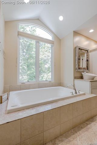 6265 Crest Forest Court, Clarkston, MI 48348