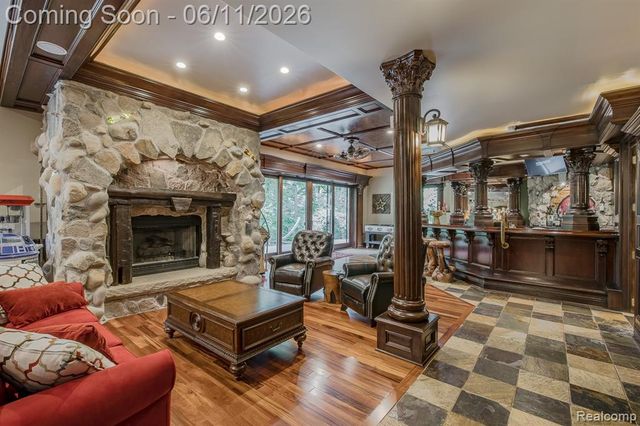 6265 Crest Forest Court, Clarkston, MI 48348