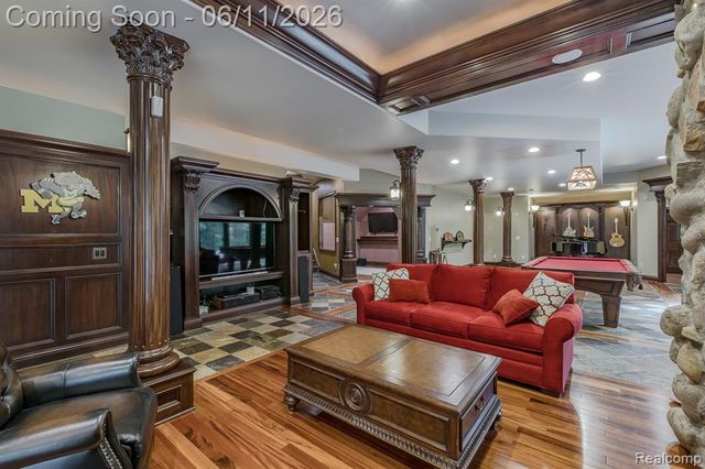 6265 Crest Forest Court, Clarkston, MI 48348
