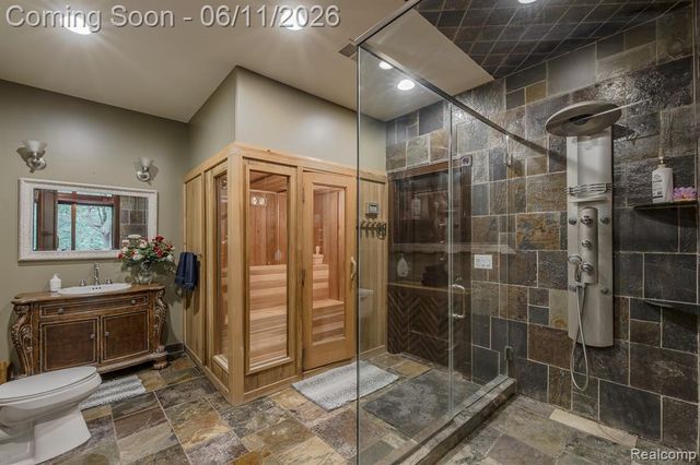 6265 Crest Forest Court, Clarkston, MI 48348