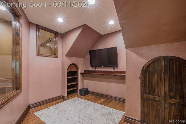 6265 Crest Forest Court, Clarkston, MI 48348