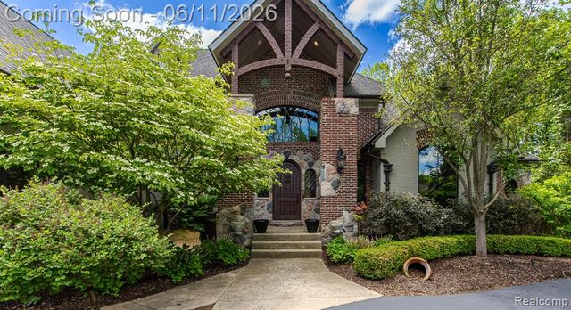 6265 Crest Forest Court, Clarkston, MI 48348