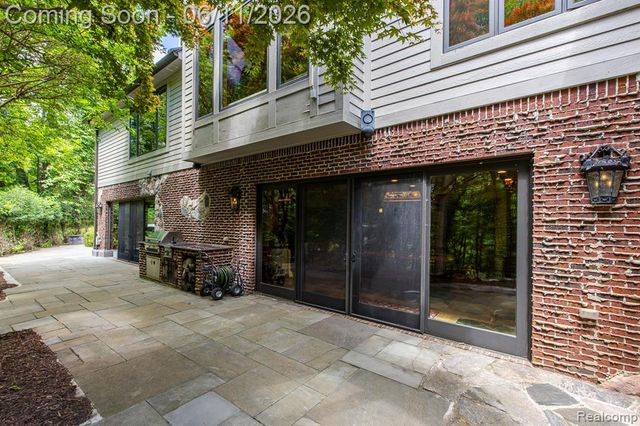 6265 Crest Forest Court, Clarkston, MI 48348