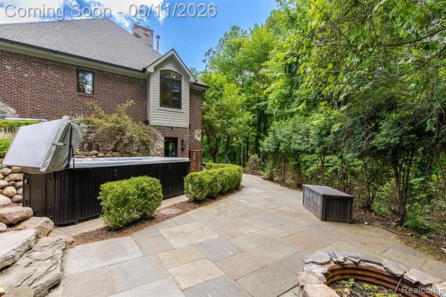 6265 Crest Forest Court, Clarkston, MI 48348