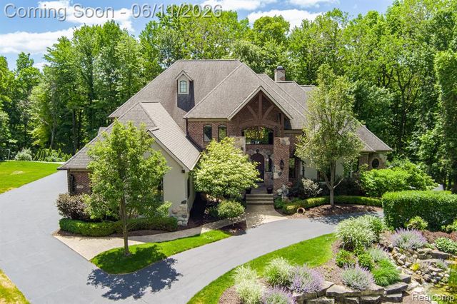 6265 Crest Forest Court, Clarkston, MI 48348