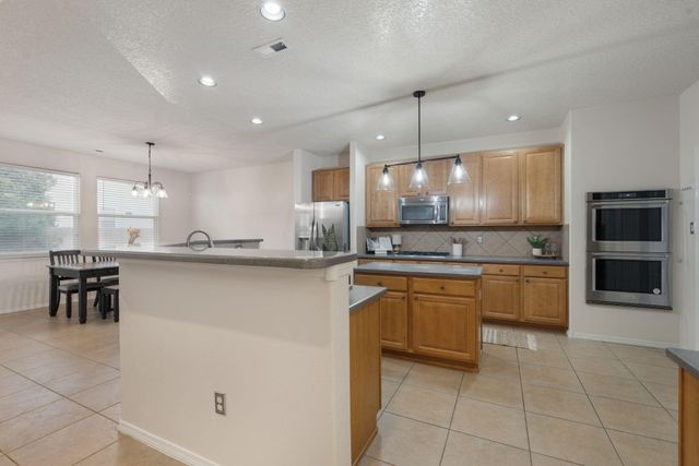 1909 Caramesa Drive SE, Rio Rancho, NM 87124