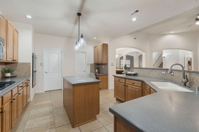 1909 Caramesa Drive SE, Rio Rancho, NM 87124
