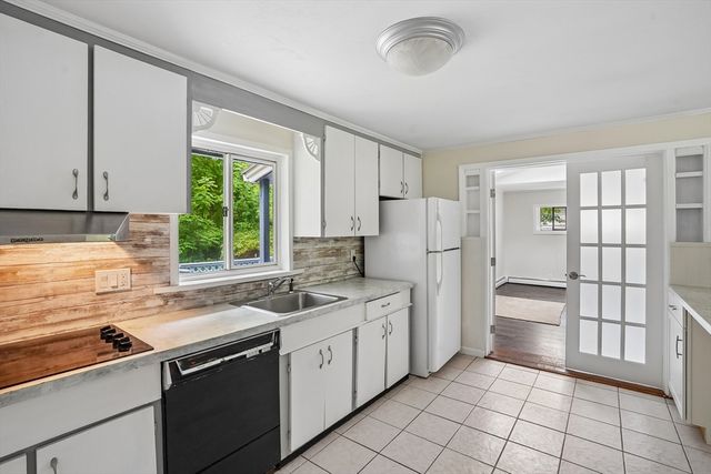 237 Hovenden Ave, Brockton, MA 02302