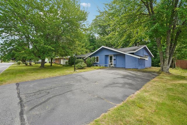 237 Hovenden Ave, Brockton, MA 02302