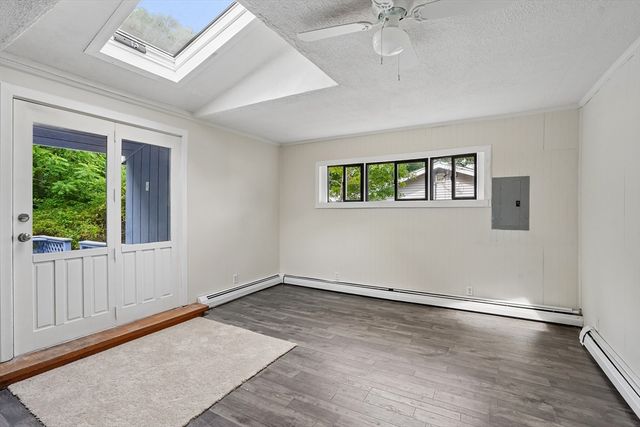 237 Hovenden Ave, Brockton, MA 02302