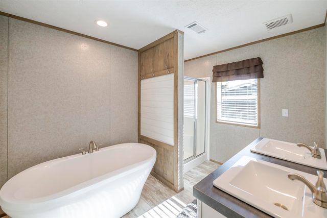 1240 Coteau Rd, Houma, LA 70364