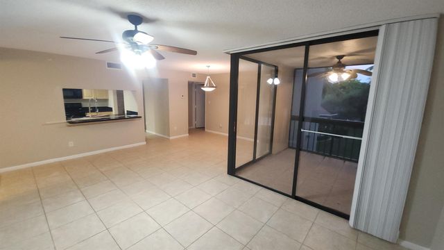 2025 Lavers Circle D303, Delray Beach, FL 33444