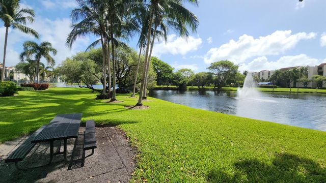 2025 Lavers Circle D303, Delray Beach, FL 33444