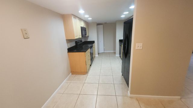 2025 Lavers Circle D303, Delray Beach, FL 33444