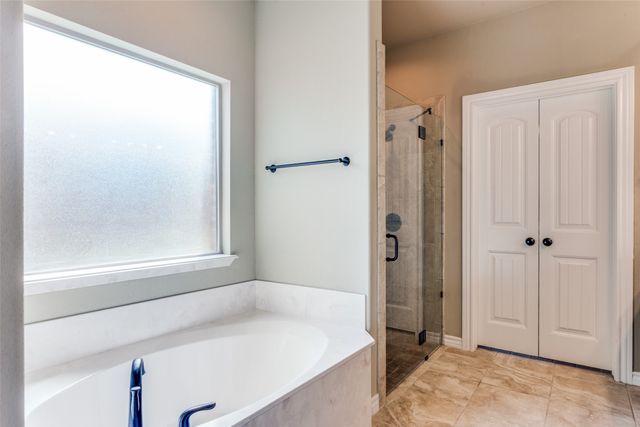2040 Carlisle Drive, Crowley, TX 76036
