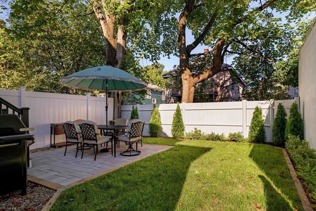 133 Fayerweather Street 133, Cambridge, MA 02138