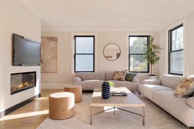 133 Fayerweather Street 133, Cambridge, MA 02138