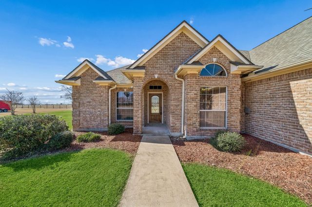 101 County Road 397, Bay City, TX 77414