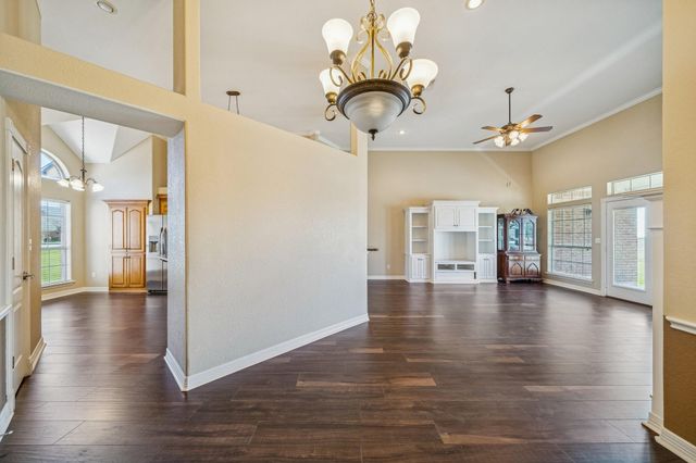 101 County Road 397, Bay City, TX 77414