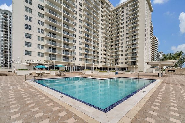 5701 Collins Ave PH14, Miami Beach, FL 33140