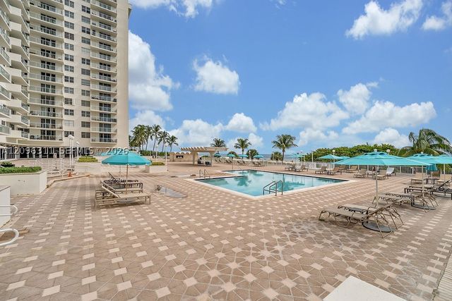 5701 Collins Ave PH14, Miami Beach, FL 33140