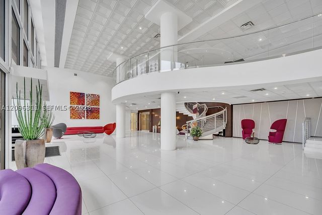 5701 Collins Ave PH14, Miami Beach, FL 33140