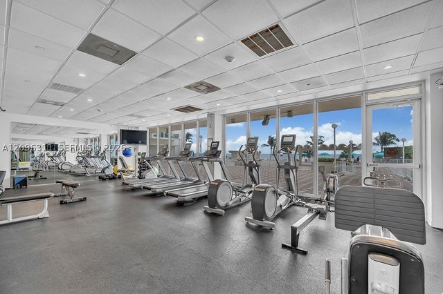 5701 Collins Ave PH14, Miami Beach, FL 33140
