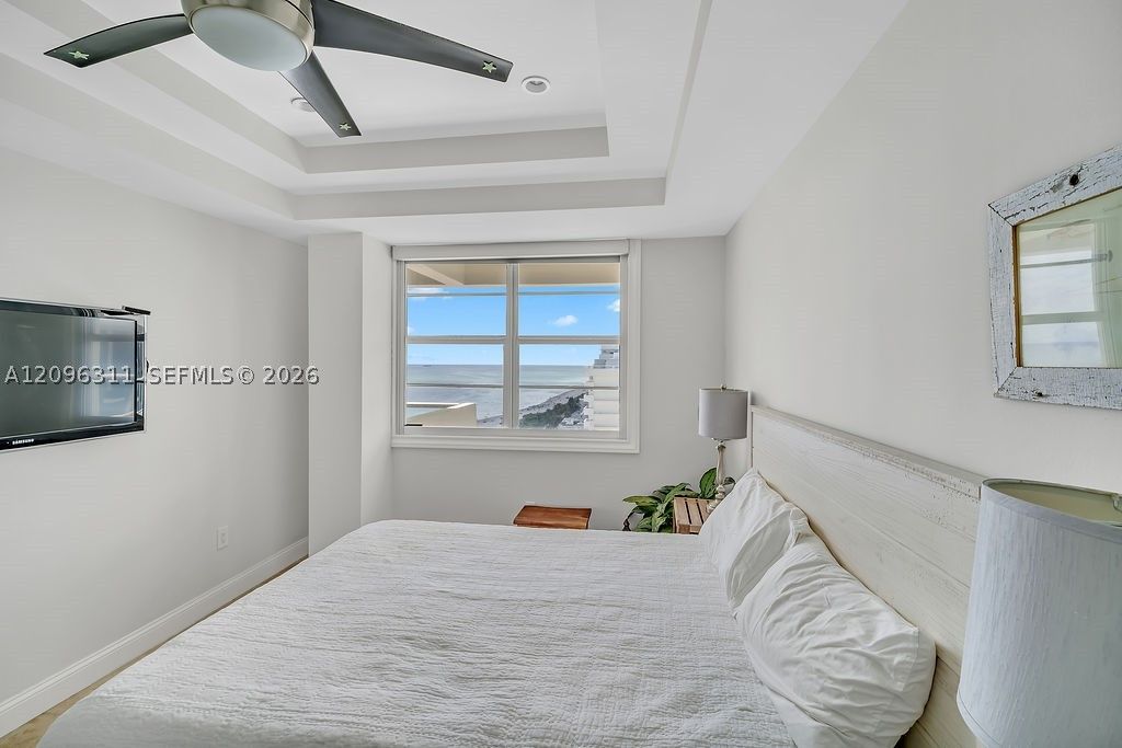 Image 12 of property listing at 5701 Collins Ave PH14, Miami Beach, FL 33140