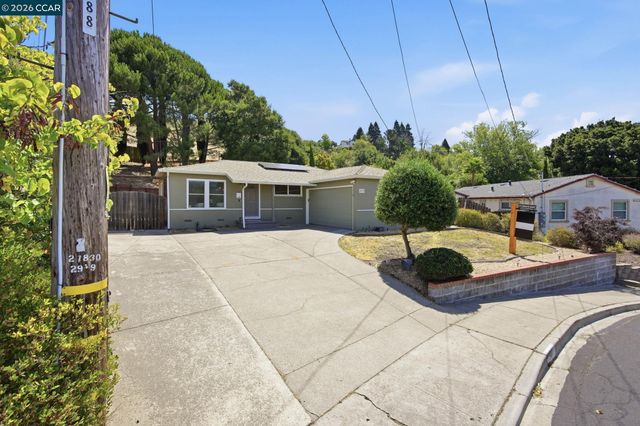 2979 Higuera Ave, Pinole, CA 94564