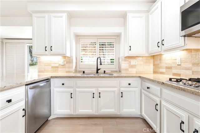 3842 N Sweet Leaf, Rialto, CA 92377