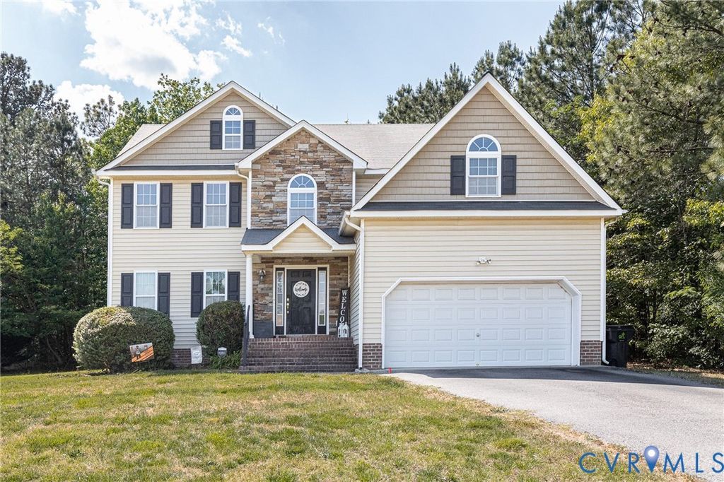 8600 Proctors Run Dr, Chesterfield, VA 23237