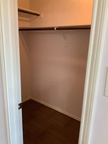 906 Penny Royal Court, Arlington, TX 76002